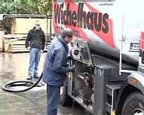 Beliefern einer Betriebstankstelle